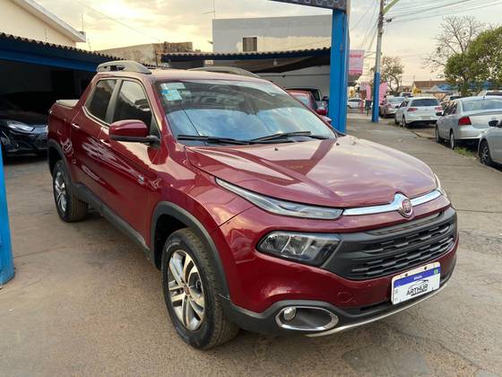 FIAT TORO 2.0 16V TURBO DIESEL FREEDOM 4WD AT9 FIAT TORO 2.0 16V TURBO DIESEL FREEDOM 4WD AT9